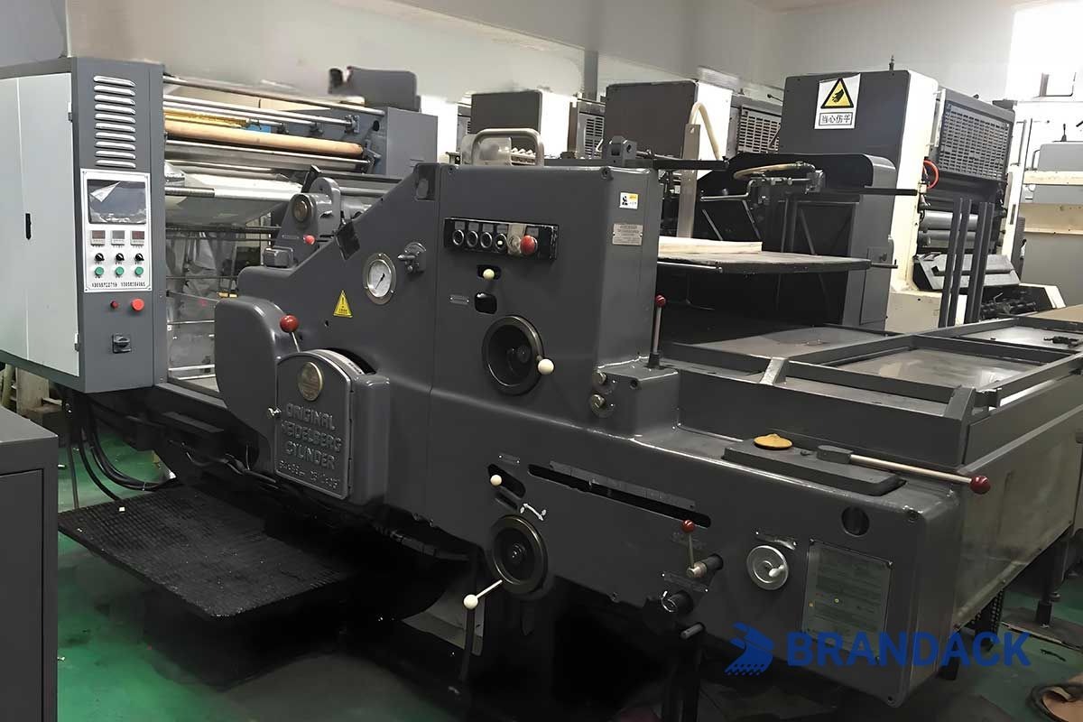 M&aacute;quina de impresi&oacute;n autom&aacute;tica de l&aacute;minas